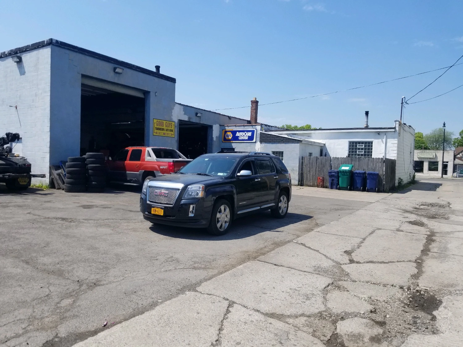 2611 Pine Ave - Established Repair Center