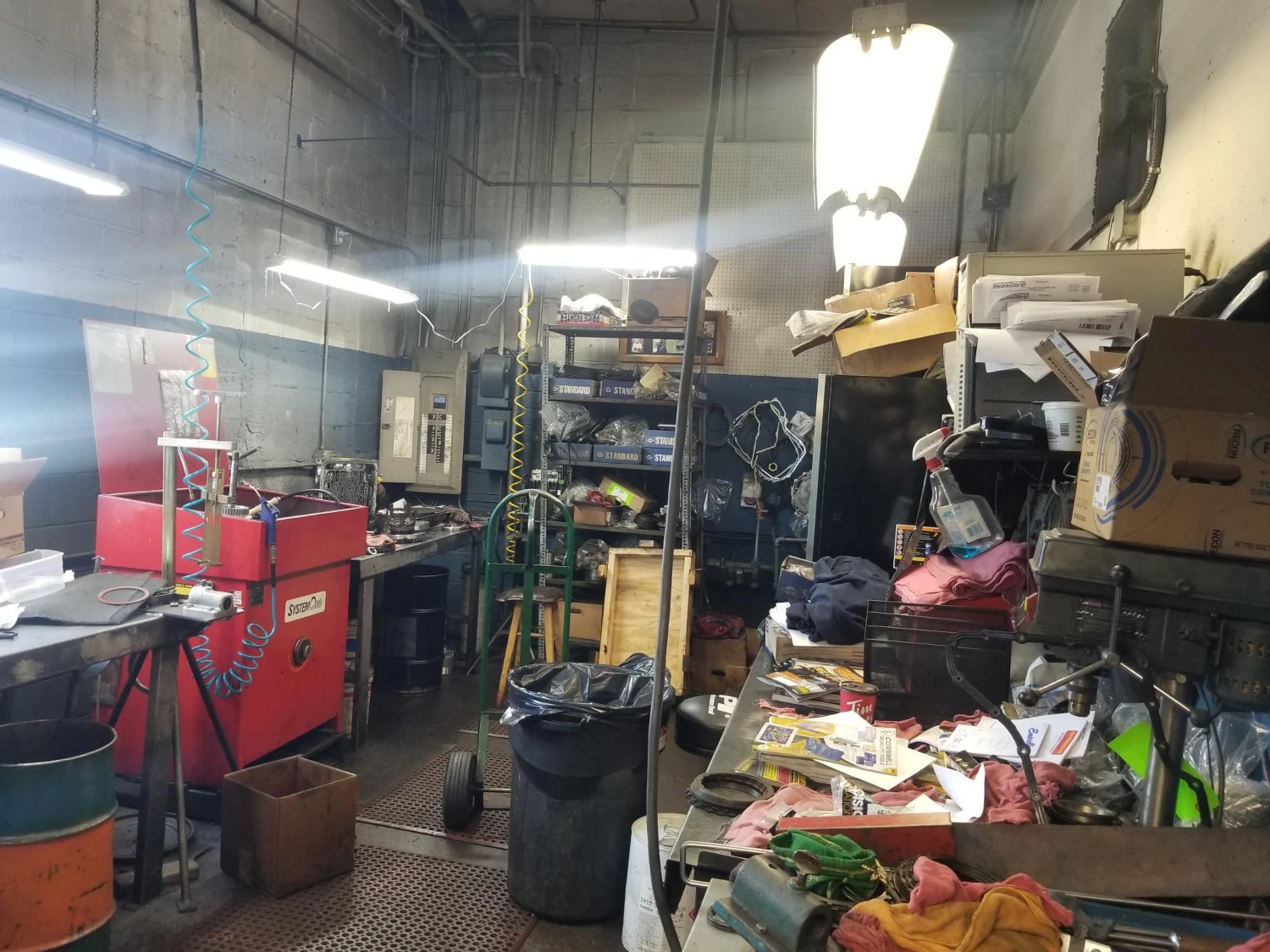 2611 Pine Ave - Established Repair Center