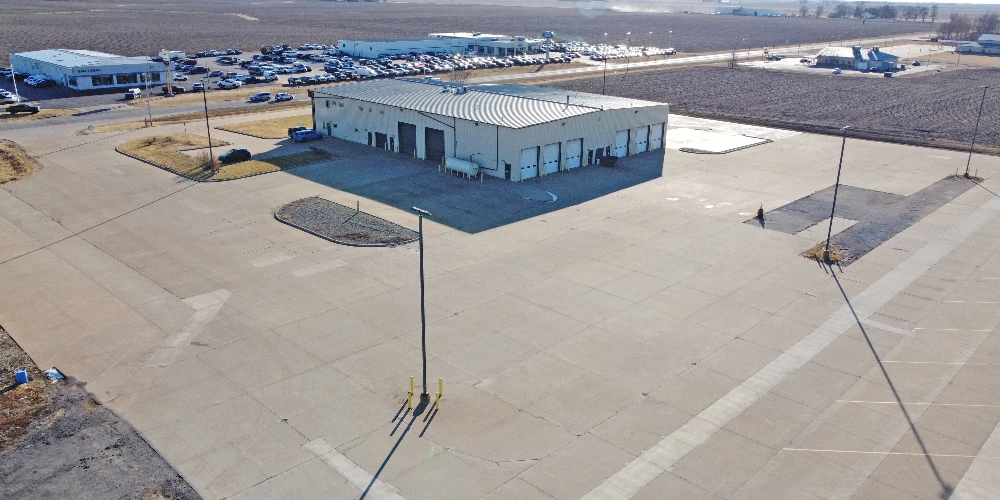 1065 W Center St, Eureka, IL for sale