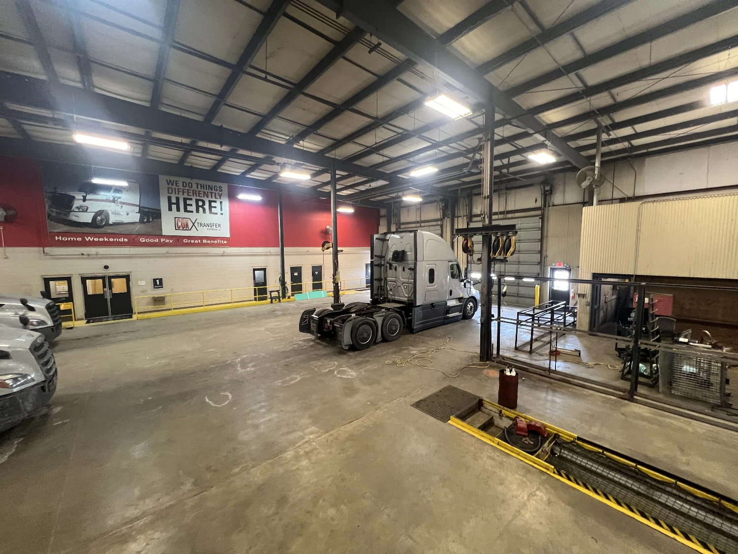 1065 W Center St, Eureka, IL for sale