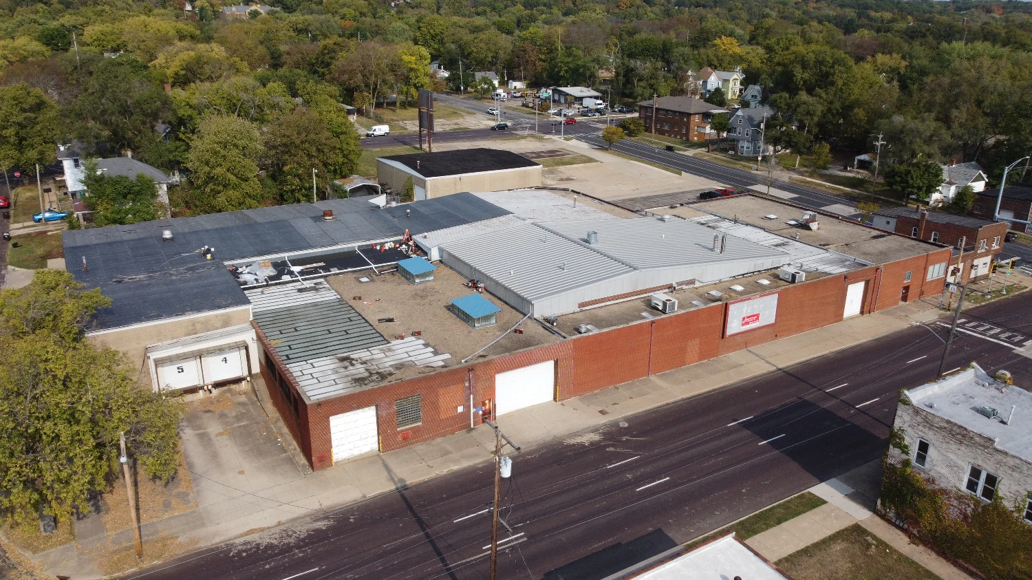 1215 NE Adams St, Peoria, IL for sale