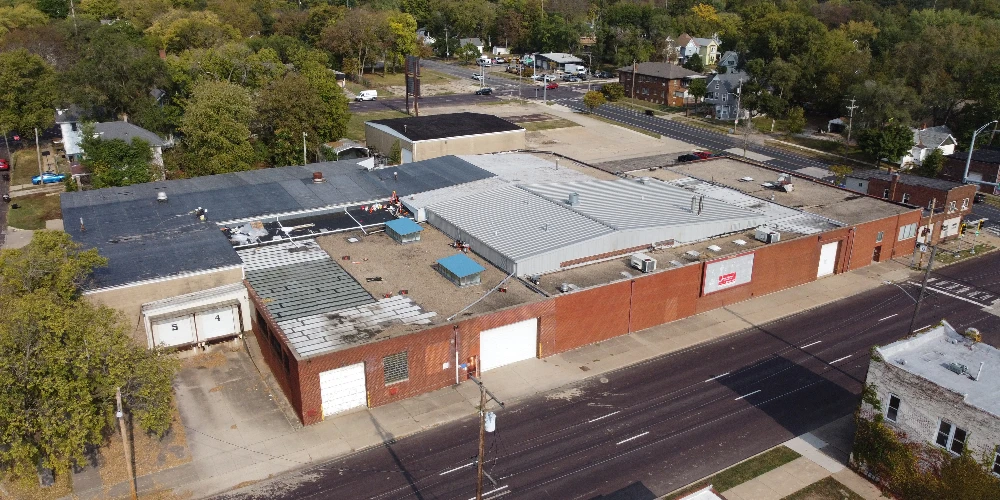 1215 NE Adams St, Peoria, IL for sale
