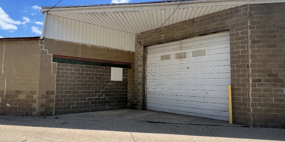 1215 NE Adams St, Peoria, IL for sale