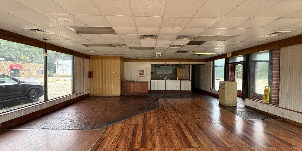 200 Veterans Dr, East Peoria, IL for sale