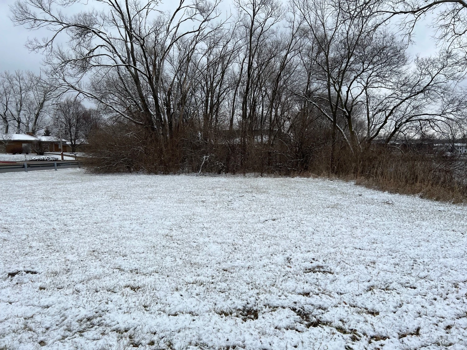 2428 8th St, Pekin, IL for sale