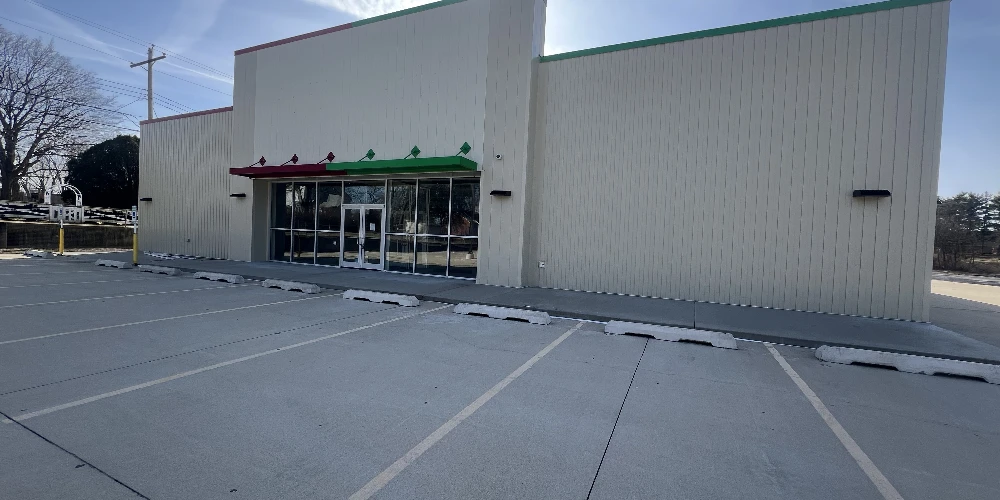 320 S Adams St, Manito, IL for sale