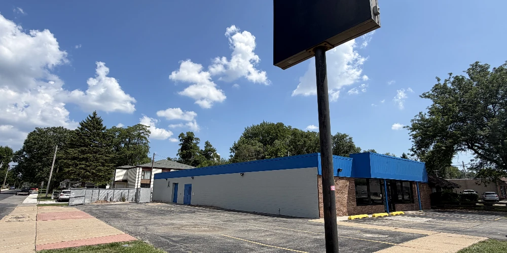 3414 N Prospect Rd, Peoria, IL for sale