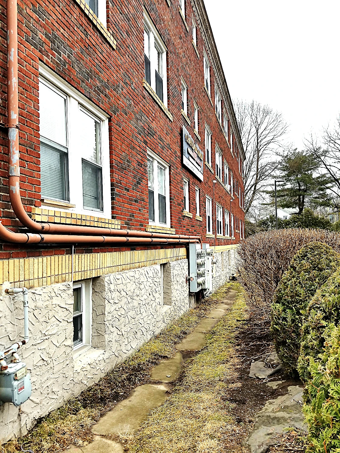 Crandall Hall Apartments