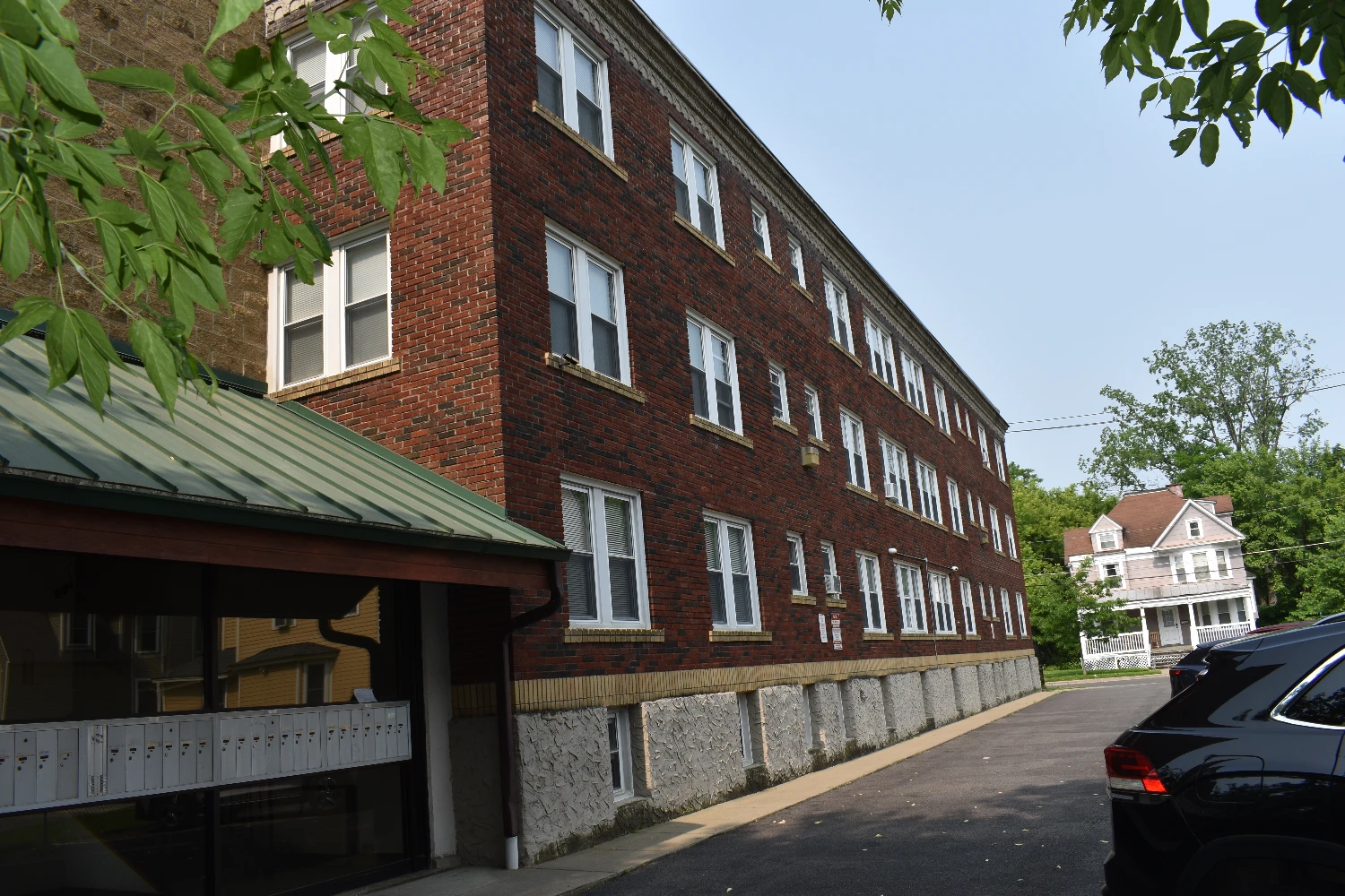 Crandall Hall Apartments