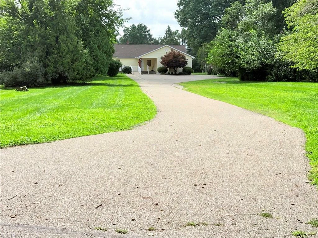 1215 Newark Rd, Zanesville, OH for sale