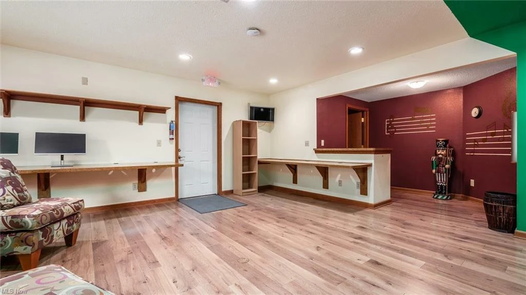 1215 Newark Rd, Zanesville, OH for sale
