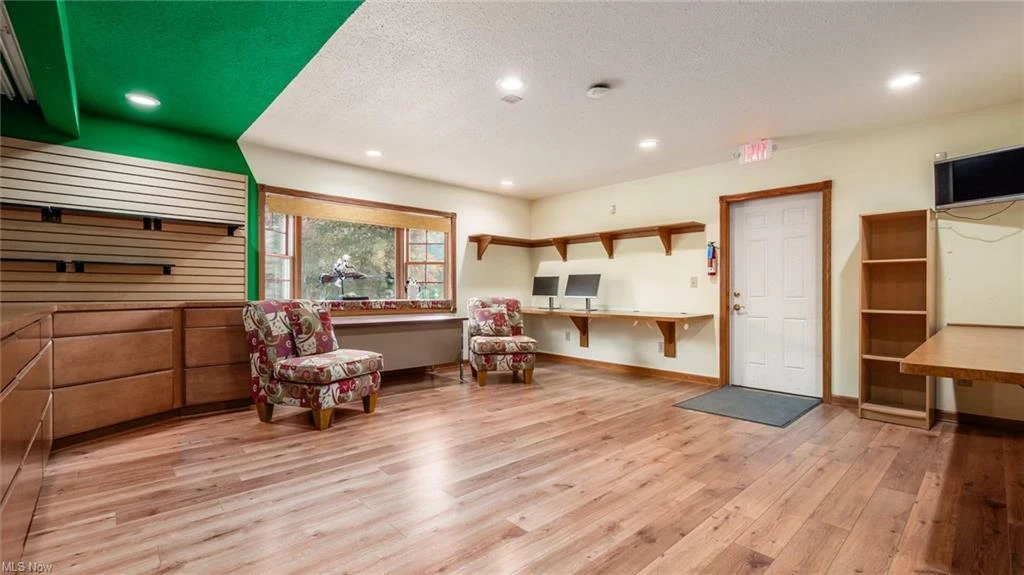 1215 Newark Rd, Zanesville, OH for sale