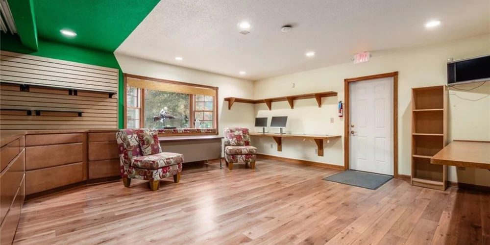 1215 Newark Rd, Zanesville, OH for sale