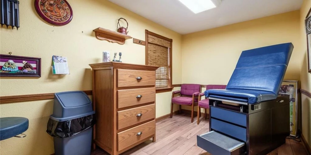 1215 Newark Rd, Zanesville, OH for sale