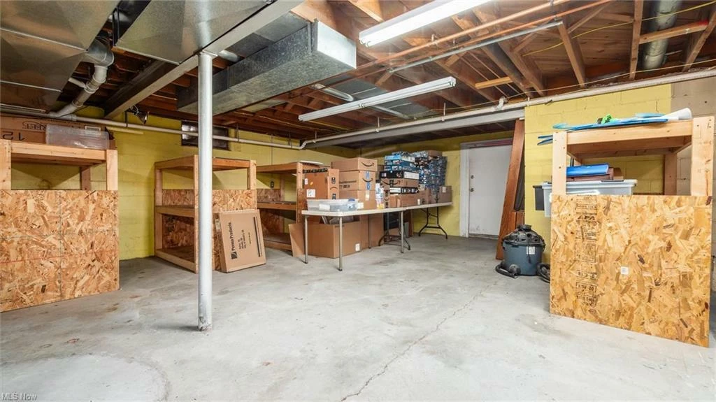 1215 Newark Rd, Zanesville, OH for sale