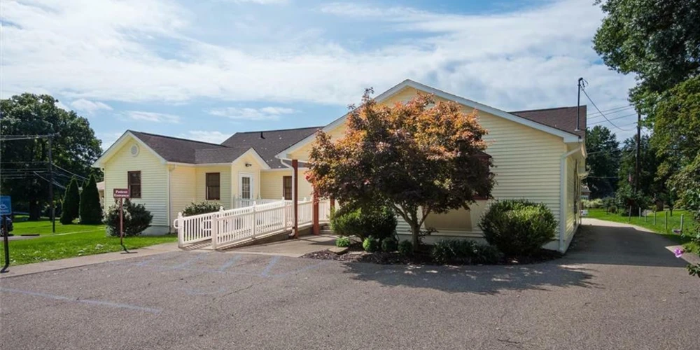 1215 Newark Rd, Zanesville, OH for sale