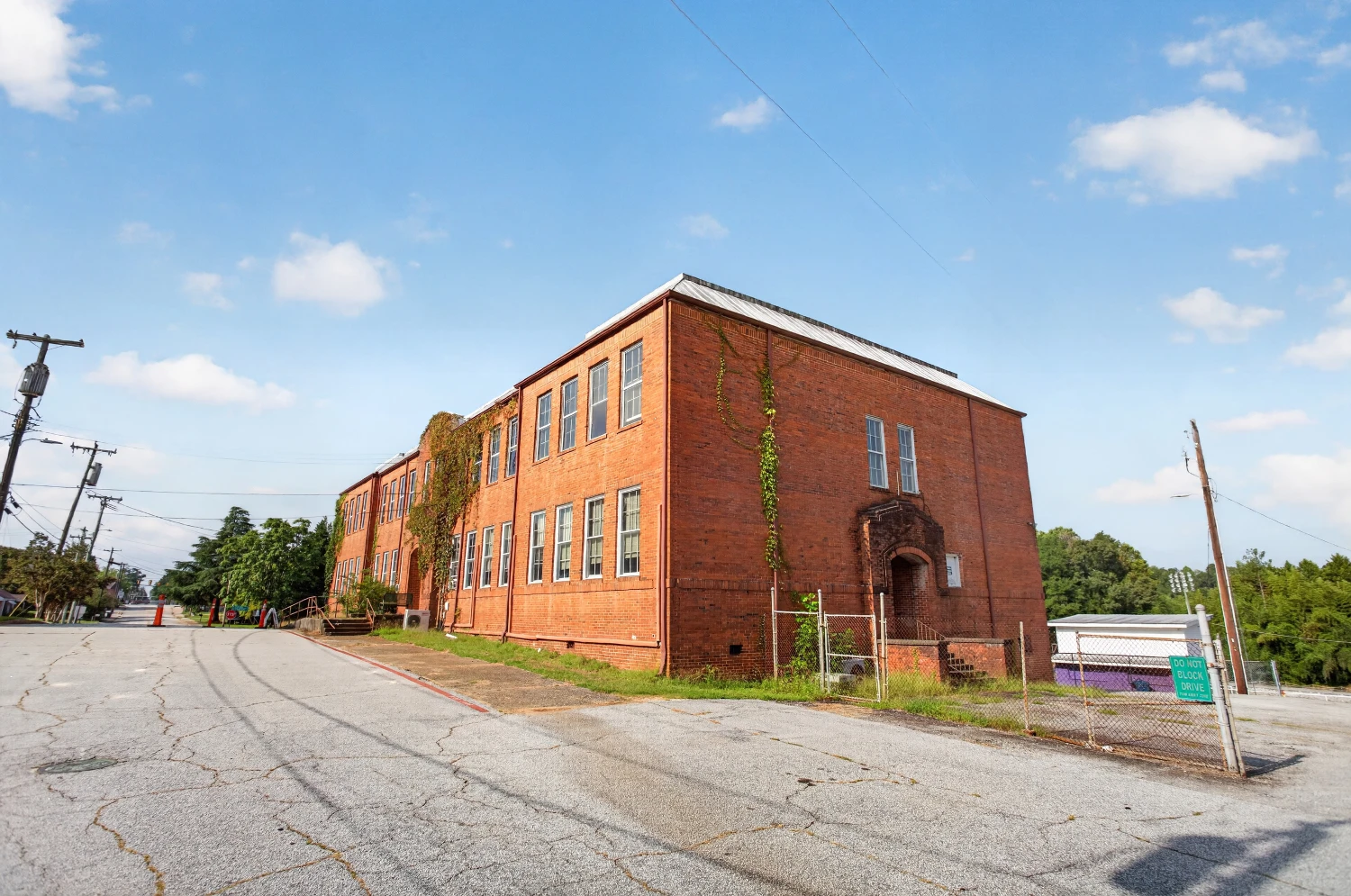 201 N COLLEGE ST WALHALLA SC 29691