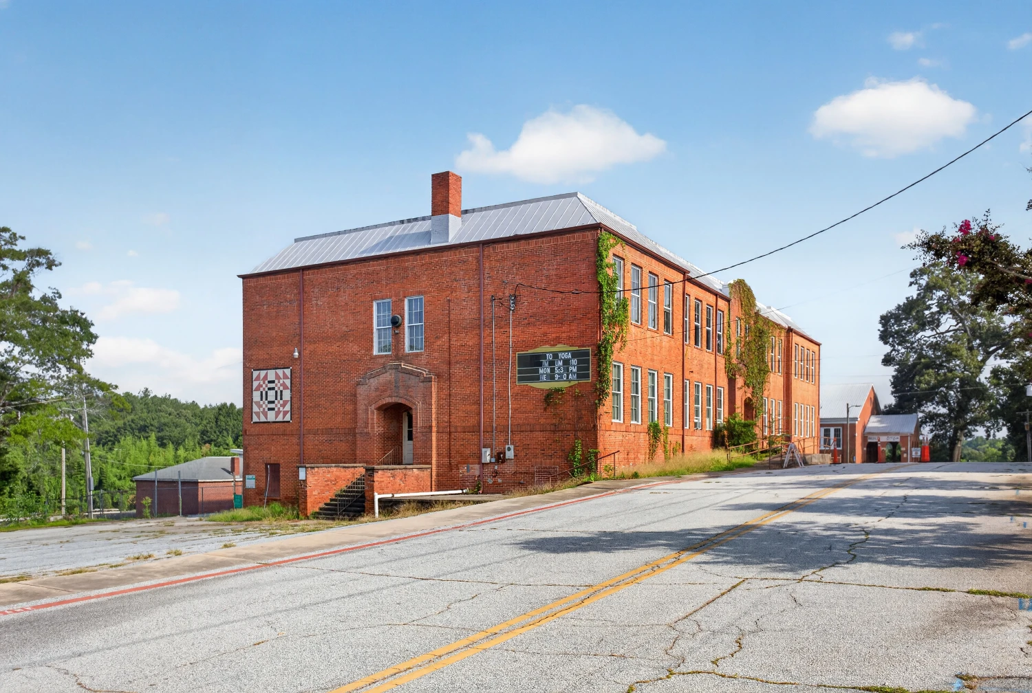 201 N COLLEGE ST WALHALLA SC 29691