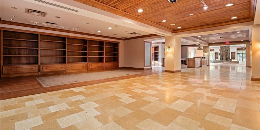 5825 Raiders Rd, Frazeysburg, OH for sale