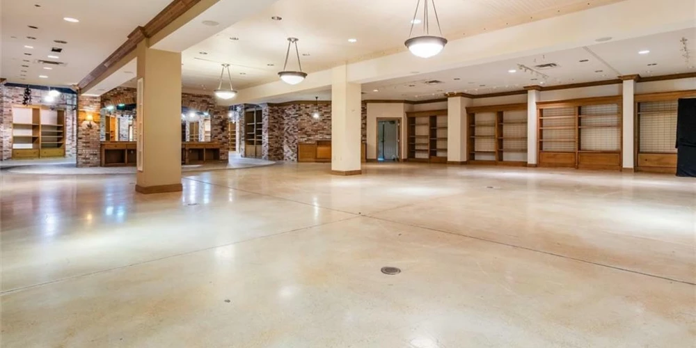 5825 Raiders Rd, Frazeysburg, OH for sale