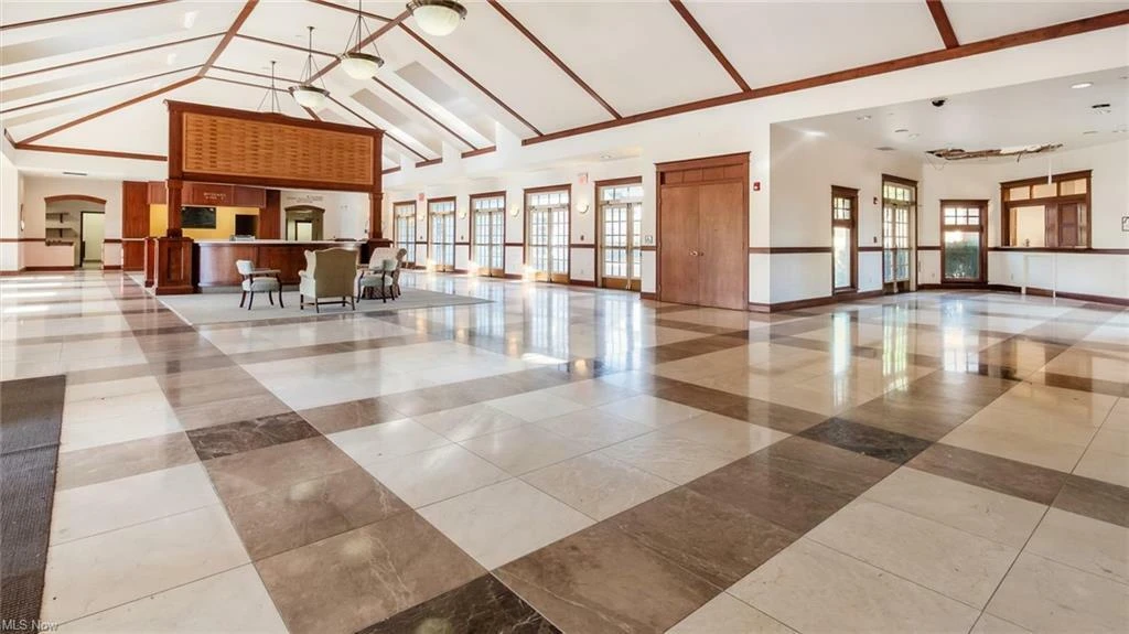 5825 Raiders Rd, Frazeysburg, OH for sale