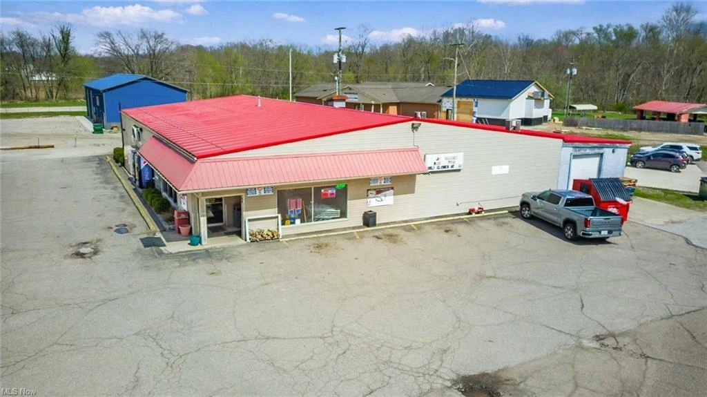Gas Station & Grocery For Sale 