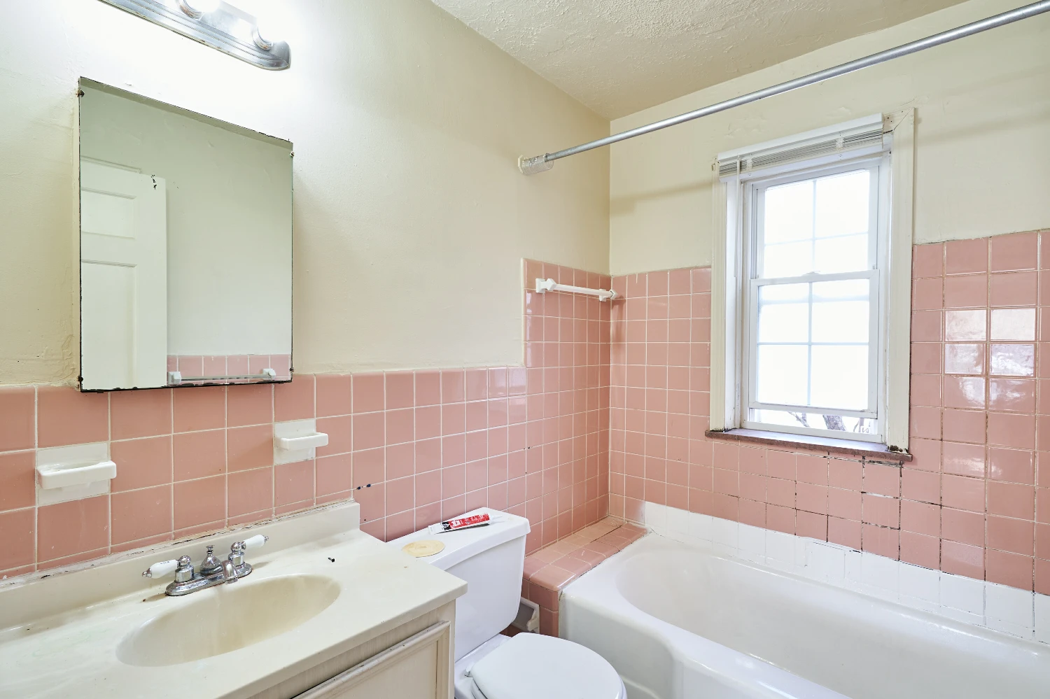 1581 Coventry Rd, Cleveland, OH for sale