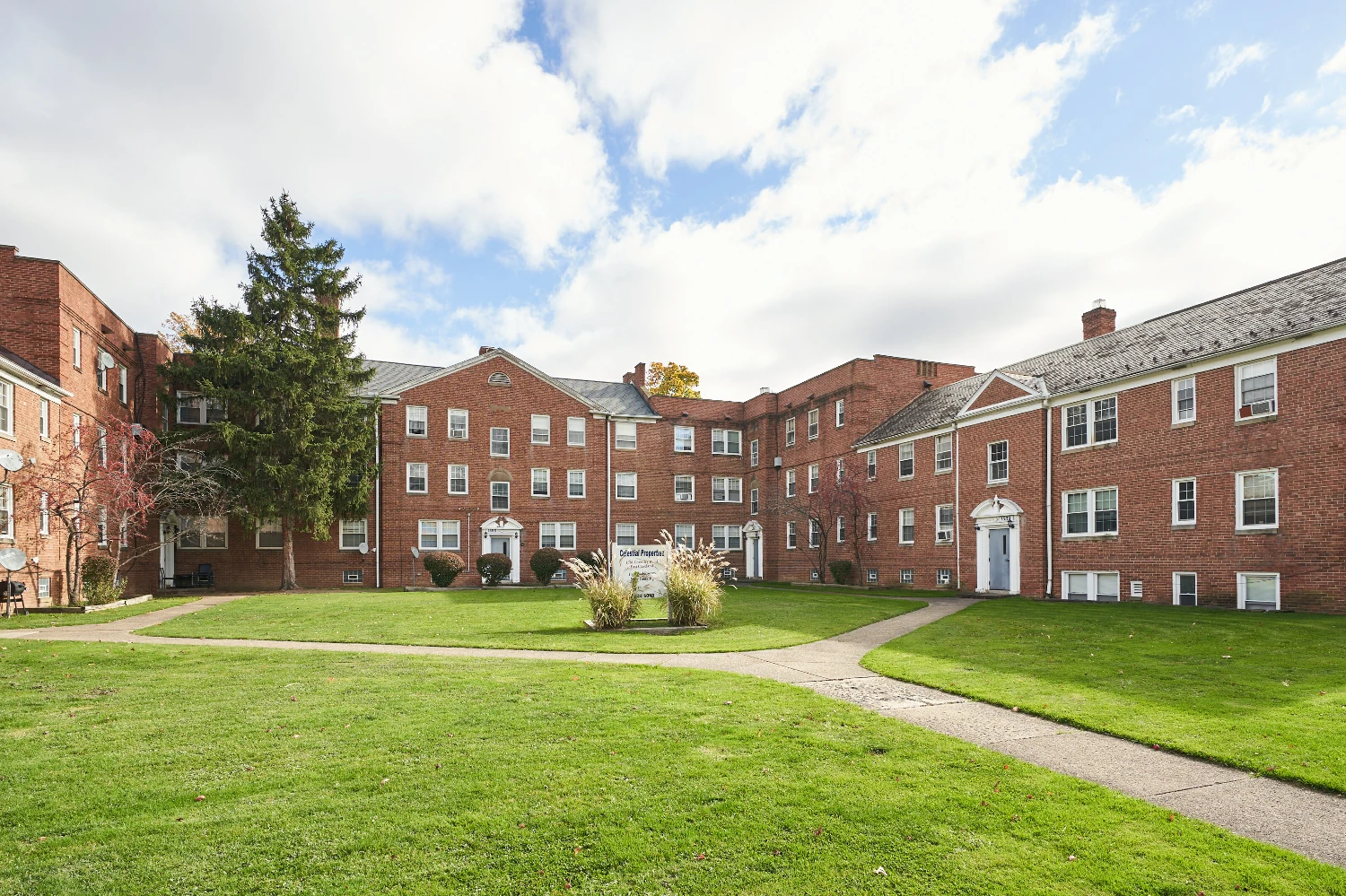 1581 Coventry Rd, Cleveland, OH for sale