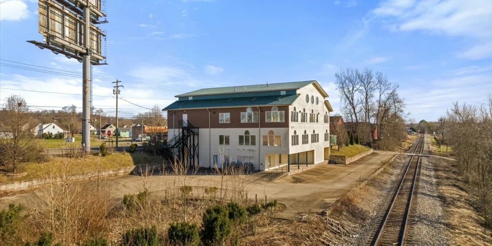 1903 Grand Central Ave, Vienna, WV for sale