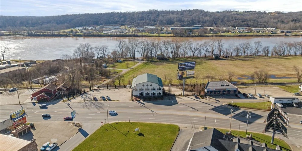 1903 Grand Central Ave, Vienna, WV for sale