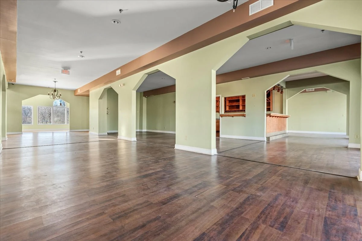 1903 Grand Central Ave, Vienna, WV for sale
