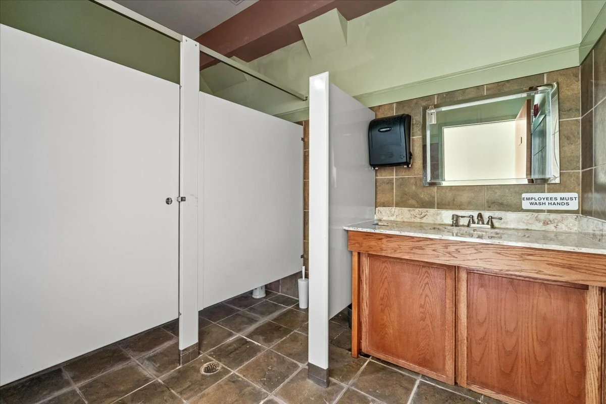 1903 Grand Central Ave, Vienna, WV for sale