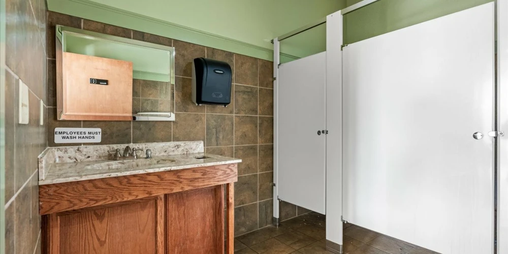 1903 Grand Central Ave, Vienna, WV for sale