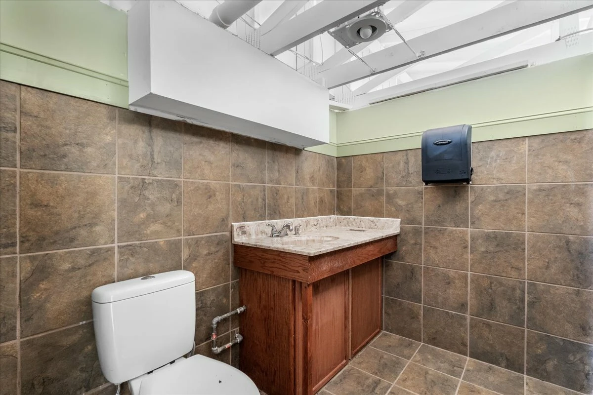 1903 Grand Central Ave, Vienna, WV for sale