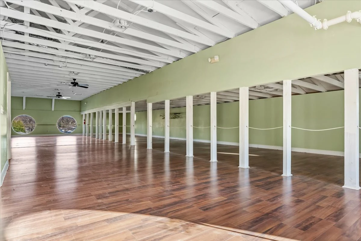 1903 Grand Central Ave, Vienna, WV for sale