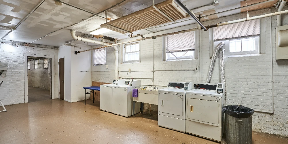 3016 S Moreland Blvd, Cleveland, OH for sale