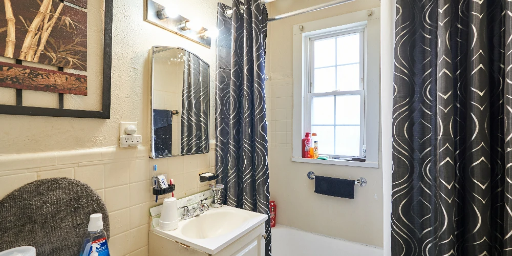 3016 S Moreland Blvd, Cleveland, OH for sale