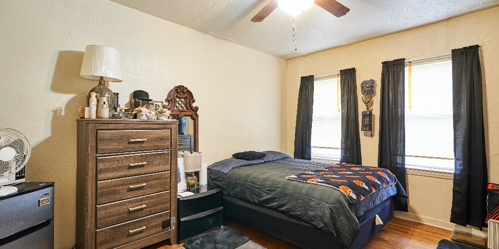 3016 S Moreland Blvd, Cleveland, OH for sale