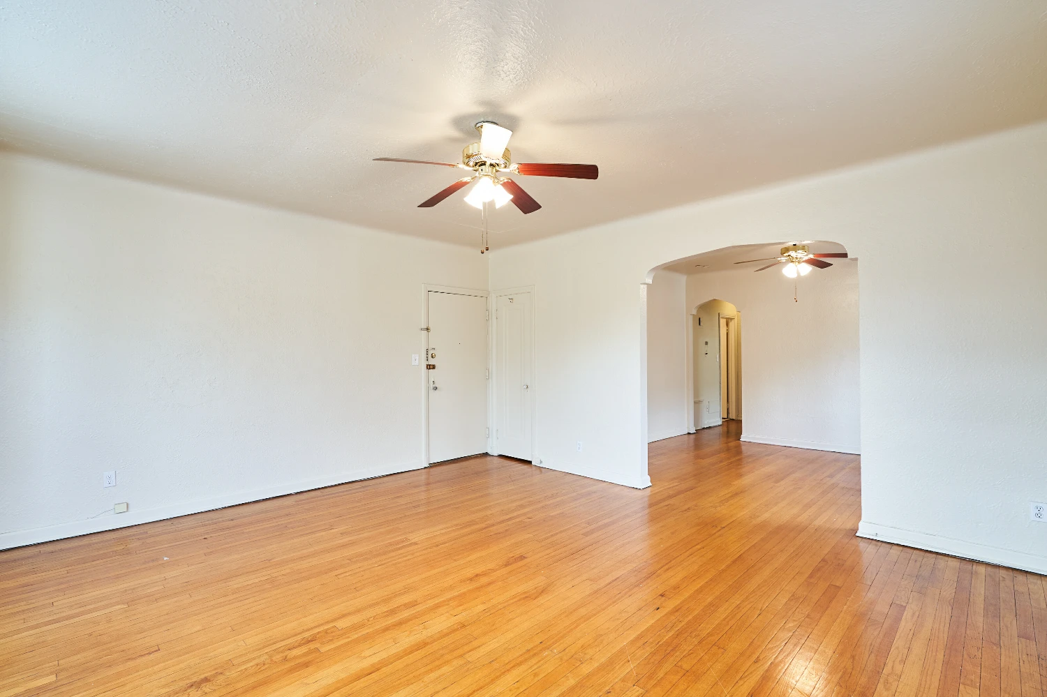 3016 S Moreland Blvd, Cleveland, OH for sale