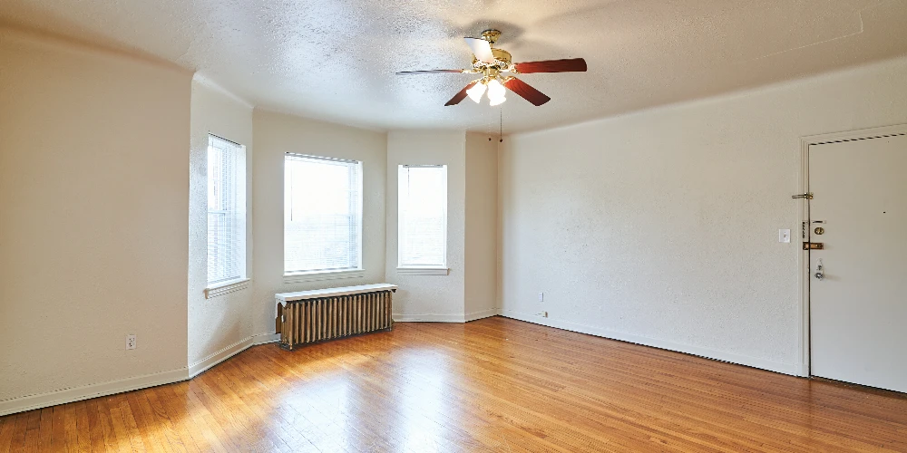 3016 S Moreland Blvd, Cleveland, OH for sale
