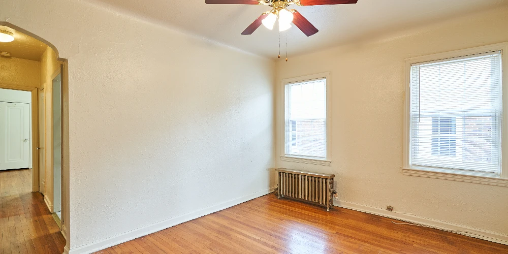 3016 S Moreland Blvd, Cleveland, OH for sale