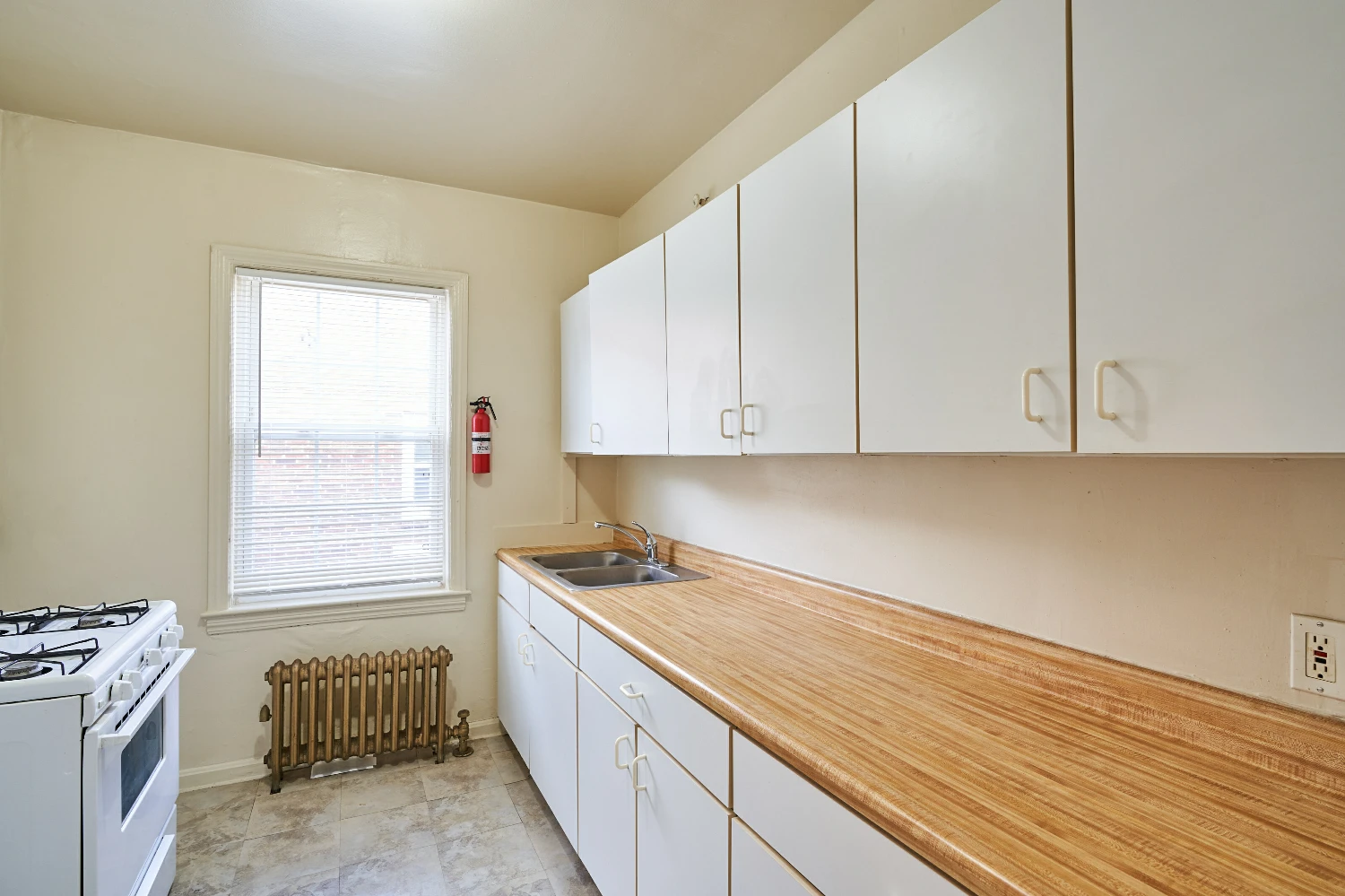 3016 S Moreland Blvd, Cleveland, OH for sale