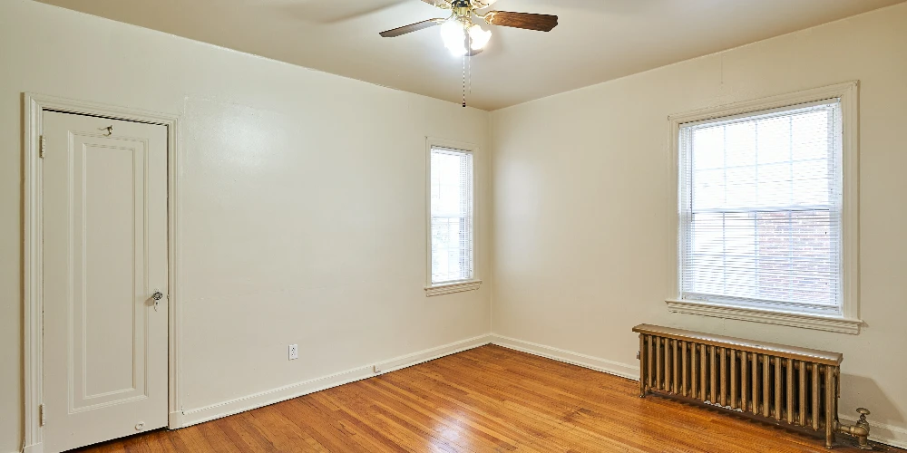 3016 S Moreland Blvd, Cleveland, OH for sale