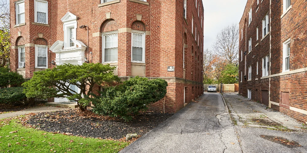 3016 S Moreland Blvd, Cleveland, OH for sale