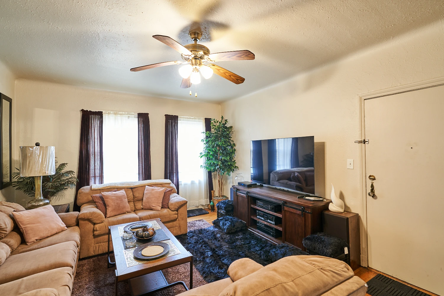 3016 S Moreland Blvd, Cleveland, OH for sale