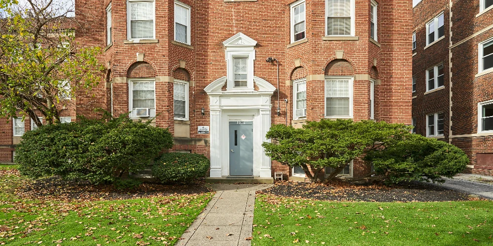 3016 S Moreland Blvd, Cleveland, OH for sale