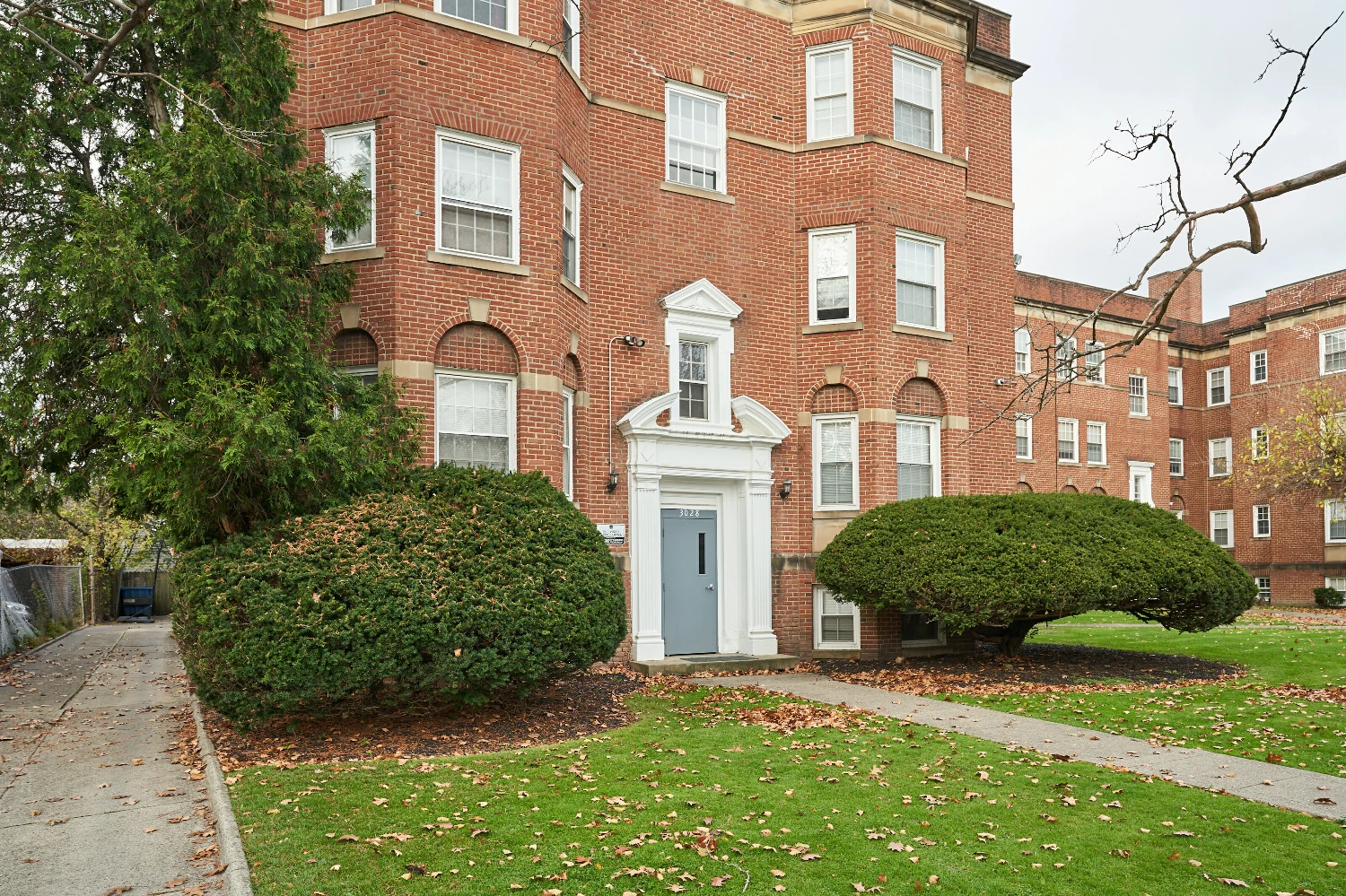 3016 S Moreland Blvd, Cleveland, OH for sale