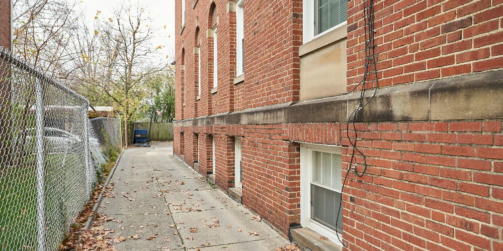 3016 S Moreland Blvd, Cleveland, OH for sale