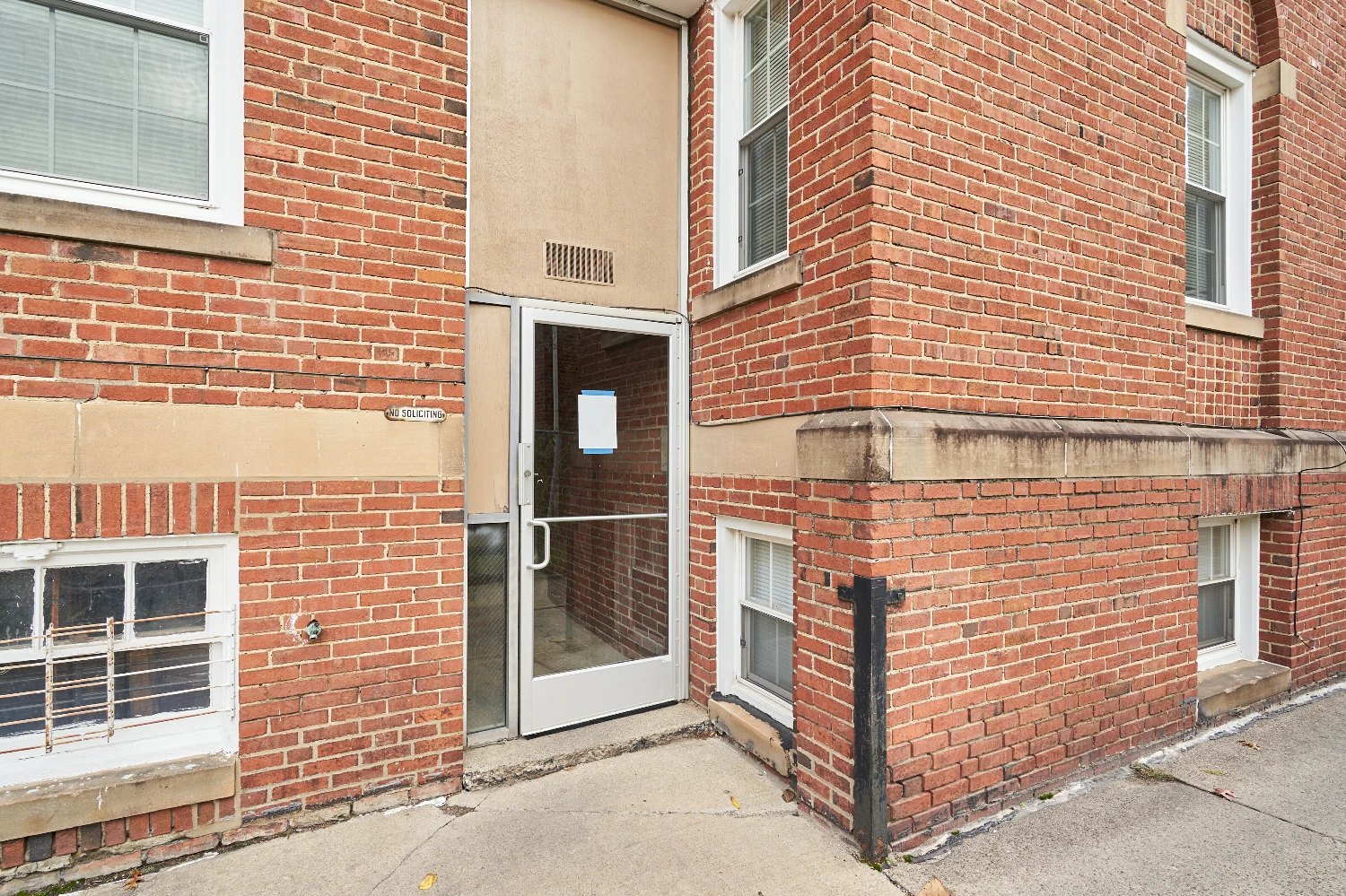 3016 S Moreland Blvd, Cleveland, OH for sale