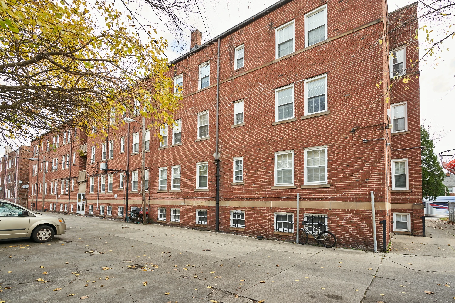 3016 S Moreland Blvd, Cleveland, OH for sale